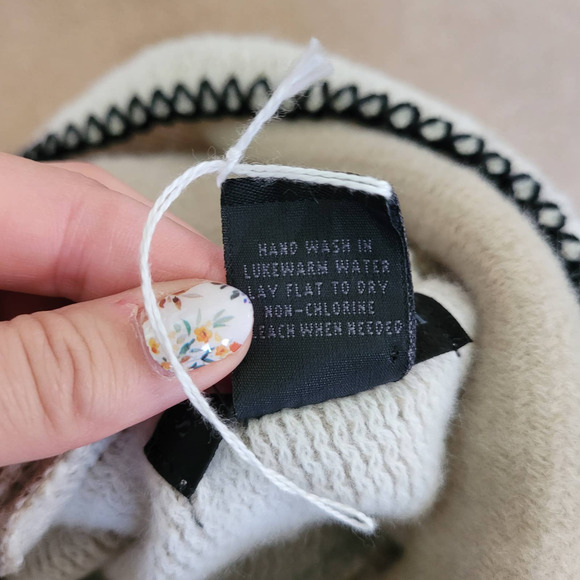 NWOT Steve Madden‎ Women's Beige Funnel Neck Poncho. Size OSFM - Picture 8 of 8